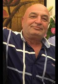 منذ سنتين ،كنت بجولة بأحياء صيدا القديمة القريبة لخان الرز مكان ولادتي  وسكني مدة ٢٠ سنة كنت انا واختي وخيي المغترب بأميركا من ٣٢ سنة وأولاده وابني  وزوجته وبناته التوأم اكيد زرت