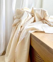 This is such a simple way to add yellow into a bedroom. Duvet Cover Sorbetto Midnatt