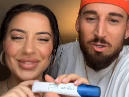 Leyla Lahouar: Sie & Mike Heiter zeigen Schwangerschaftstest