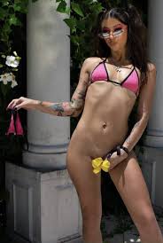 Mc Pipokinha nua - a autêntica face da Rainha da Putaria