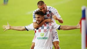 Podbeskidzie has also conceded an average of 1.8 goals per match in the same period. Zwycieska Inauguracja Gornik Podbeskidzie 4 2 Wydarzenia Gornik Zabrze Spolka Akcyjna