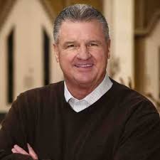 A Big 'Thank You' to the Tanner Health Foundation for naming Advantage  Office Solutions the first Corporate Recipient of the Spirit of Giving  Award.