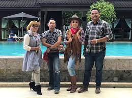 Here are some of their picks, along with several of our favorites! Sewa Baju Cowboy Koboi Untuk Dinner Ampang Fotos Facebook