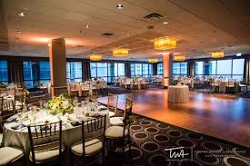 Holiday Inn Chicago Mart Plaza River North The Celebration Society Downtown Wedding Venues Chicago Wedding Venues Holiday Inn