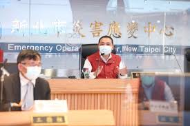 快訊／全國三級警戒停課延長至614 新北：端午連假非必要勿外出2021年05月25日 ▲停課延長至6月14日。（資料照／記者林敬旻攝） 記者羅婉庭／新北報導 繼雙北升級三級警戒後，加快篩檢速度，確診數目持續激增，如今全國警戒，試圖阻擋疫情蔓延。 Bzbxcglve49bom