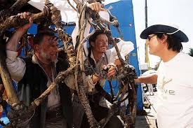 Pirates Of The Caribbean Dead Man S Chest Behind The Scenes Pirates Of The Caribbean Kevin Mcnally Pirates