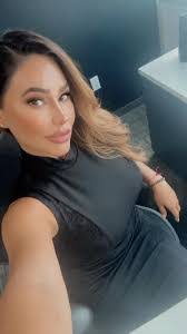 Amanda Corral's Instagram, Twitter & Facebook