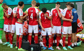 Proprio ad un europeo la danimarca ha scritto una delle pagina di storia più belle in. Danimarca Finlandia Malore In Campo Per Eriksen Giocatore Cosciente E Stabile Calcio News 24