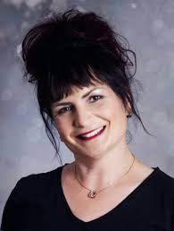 Pop-up-Store füllt sich mit jungen Damen