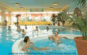 Erlebnisbad Kristall Rheinpark Therme Bad Honningen Bad Honningen Offnungszeiten Eintrittspreise Und Beschreibung