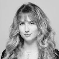 Amanda Senft's Instagram, Twitter & Facebook