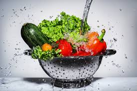 Resultado de imagen para agua oxigenada desinfectante de verduras