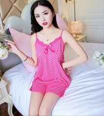 Jun 09, 2021 · aksi kocak sang mempelai wanita ini bikin warganet tersenyum tipis sekaligus geleng kepala. Wanita Cantik Pakai Baju Tidur
