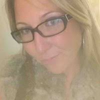 Anita Staples's Instagram, Twitter & Facebook