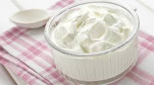Preislich verglichen schlägt die selbstgemachte creme fraiche die handelsware ebenfalls, allerdings nur. Creme Fraiche Ersetzen 10 Leckere Kalorienarme Alternativen