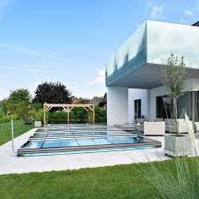 Superflache Pooluberdachung Fur Den Garten Pooluberdachung Uberdachungen Schwimmbaduberdachung