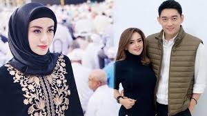 Ia nampak mengenakan pakaian pernikahan serba putih dan silver. Jelang Nikahi Citra Monica Ifan Seventeen Kepergok Hapus Nama Dylan Di Bio Ig Aku Rasa Gak Adil Tribunnewsmaker Com