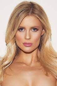 Anna Siow's Instagram, Twitter & Facebook