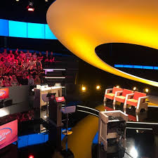 De leukste momenten en meest hilarische fragmenten achter elkaar in deze compilatie. Photos At Opnamestudio De Slimste Mens Ter Wereld Tv Station