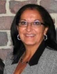 Raelyn Bobinger's Instagram, Twitter & Facebook