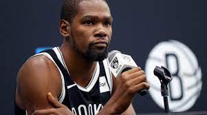 Although he is widely considered one of the best players in the league and a true superstar, durant might be without a bona fide secondary option for the first time since his rookie season with the seattle supersonics. Nba Kevin Durant Unter Den Vier Infizierten Bei Den Brooklyn Nets Sky Sport Austria