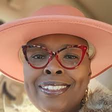 Melvie Woodall was with Patricia Cattlidge.