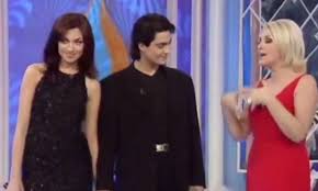 «βουλιαξέ τους κορίτσι μου!» η καίτη γαρμπή έστειλε μήνυμα στήριξης στην σοφία μπεκατώρου η οποία έσπασε την σιωπή της για τη σεξουαλική. Apisteyth Apokalypsh Gia Thn Protash Gamoy Toy Sxoina Sth Garmph 22 Xronia Meta Newsbomb