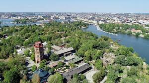 The island of djurgården is situated right next to the city center, accessible via various forms of public transportation (ferries. Kungliga Djurgarden Kungliga Djurgarden En Av Varldens Vac Flickr