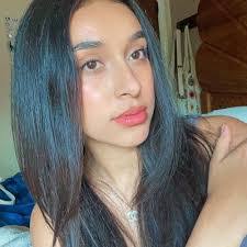 Alana Rasmussen's Instagram, Twitter & Facebook