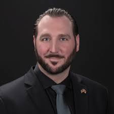 Brett Huffman's Instagram, Twitter & Facebook