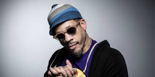 En football, un remplaçant est un joueur entrant en jeu à la place d'un autre joueur. Le Remplacant Joeystarr Bientot Professeur De Francais Pour Tf1