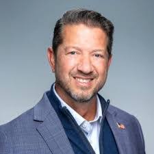 Mike Creech's Instagram, Twitter & Facebook