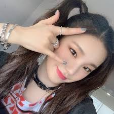 29k subscribers in the itzy community. Yeji