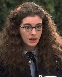 Holly Yoho's Instagram, Twitter & Facebook