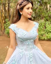 Stylish western dresses for women fashion online. Hiba Nwab Hairstyles For Gowns Cute Prom Dresses Indian Fashion Dresses
