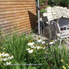 Bretterzaun An Einem Sitzplatz Im Hintergrund Fenceideas Fences Gartenzaun Zaun Holz Bretter Zaun Zaun Holzzaun