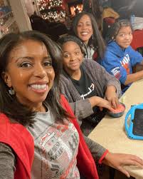 So thankful for my mom and two of my nieces who came to visit this  week/weekend. Alexander didn't have school all week, so my mom watched him  while I was at work.