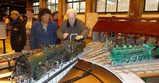 Modele Reduit D 141 R Locomotive A Vapeur A L Echelle Du 1 11eme Realisee Par Monsieur Didailler 94 Ans Ancien Roulan Modele Reduit Musee Locomotive Vapeur