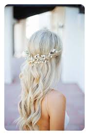 There are hairstyles that you can make yourself in half an hour! 63 Cool Boho Hairstyles You Are Sure To Love