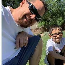 Jason Henn's Instagram, Twitter & Facebook