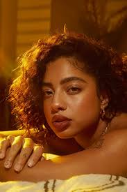 Kiana's maternal grandmother was nancy dale (the daughter of robert norman and norma berg). Kiana Lede Refuses To Let Makeup Define Her Identity