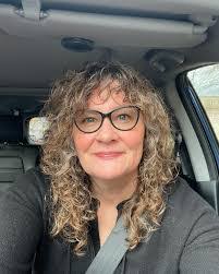 Debbie Courtright's Instagram, Twitter & Facebook