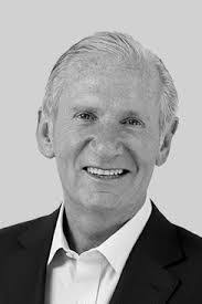 Peter Vlitas's Instagram, Twitter & Facebook