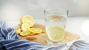 Khasiat madu lemon, merawat wajah dengan madu, kegunaan madu untuk kecantikan, cara perawatan wajah mengobati jerawat dengan madu gubug lanceng / klanceng. Cukup 5 Menit Minum Air Lemon Hangat Sebelum Tidur Bisa Menurunkan Berat Badan
