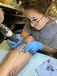 Becky Andreas's Instagram, Twitter & Facebook