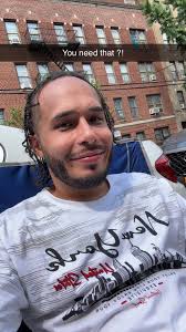 Fortnite player seeking teammates