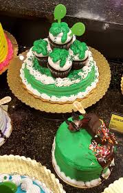 Safeway cakes are a great option if you want extensive customization for your next celebration. Safeway Cakes Tasty Island