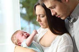 4 Grunde Warum Dein Baby Den Kopf Nach Hinten Uberstreckt