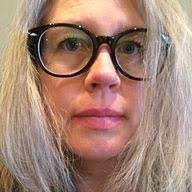 Deanna Mcfadden's Instagram, Twitter & Facebook