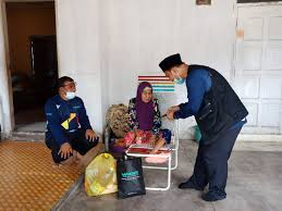 Pengurusan telah menempatkan seramai 28 orang kakitangan yang diketuai oleh seorang ketua penolong pengarah.pembangunan dan gerak kerja mahasiswa juga amat dititikberatkan oleh kerajaan negeri. Ziarah Mangsa Banjir Bukit Payong Yayasan Dakwah Islamiah Malaysia